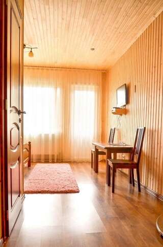 Отель Villa Leku SPA Resort Буковель Стандартный двухместный номер с 1 кроватью или 2 отдельными кроватями - Включен вход в спа-центр-4