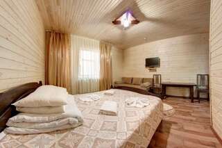 Отель Villa Leku SPA Resort Буковель Стандартный трехместный номер - Включен вход в спа-центр-3