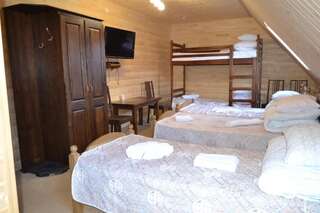 Отель Villa Leku SPA Resort Буковель Семейный номер в мансарде - Включен вход в спа-центр-10
